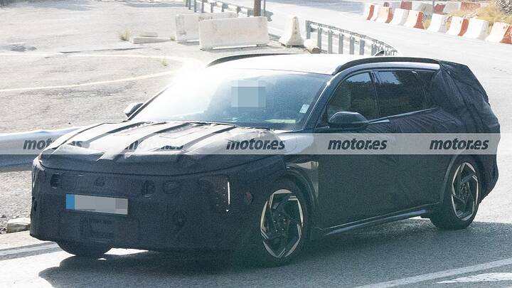 kia-k4-estate-2026-fotos-espia-2025109798-1756496602_7