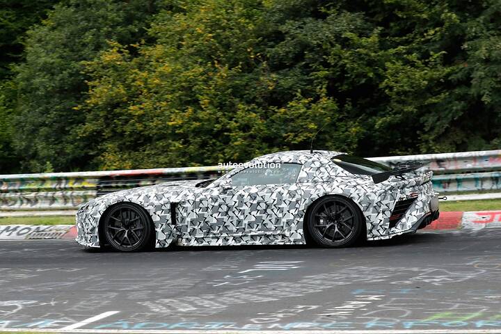 imgi_88_heres-the-lexus-lfr-supercar-like-youve-never-seen-it-before_23