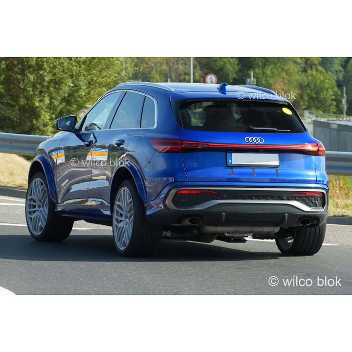 Audi RSQ5 is on the way!It probably has the same hybrid powertrain as the RS5.#audi #rsq5 #Erlk (2)