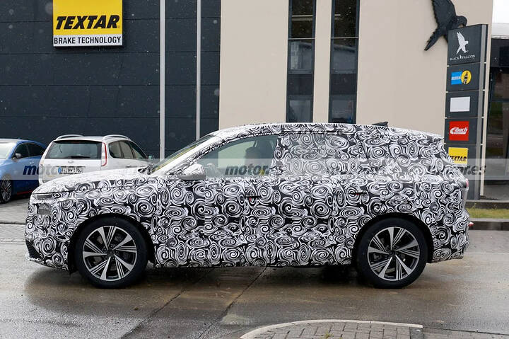 El nuevo Audi Q7 se deja ver en los aledaños de Nürburgring, la incursión del gran SUV de los cuatro aros se acerca9