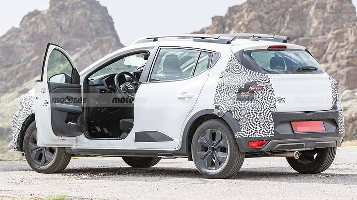 interior-dacia-sandero-2026-fotos-espia-2025109148-1752339444_2