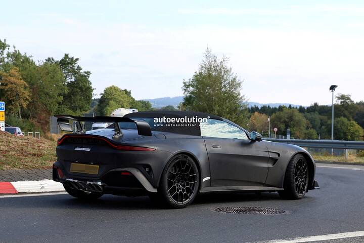 spy-photos-the-2027-aston-martin-vantage-rs-roadster-is-gaydon-s-next-open-top-track-weapon_25
