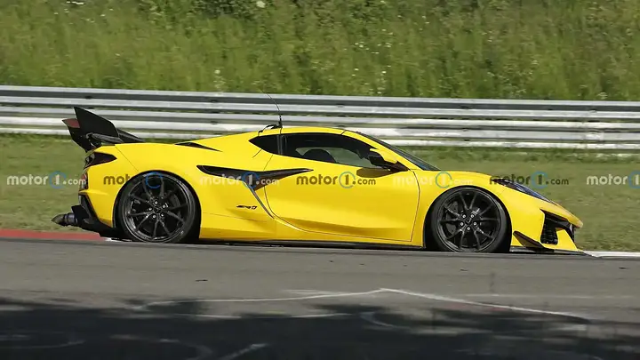 chevrolet-corvette-zora-2025-als-ungetarnter-erlkonig (2)