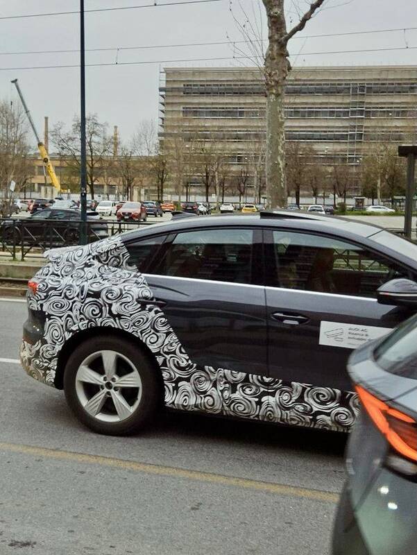 Audi Q4 e tron Sportback facelift. #audiq4etronsportback #audiq4 #spotted #camouflage #erlkoenig (1)