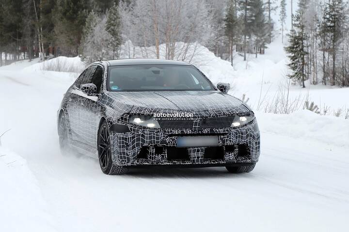 2028-bmw-m5-lci-spied-winter-testing-shows-neue-klasse-styling-cues-247062_1
