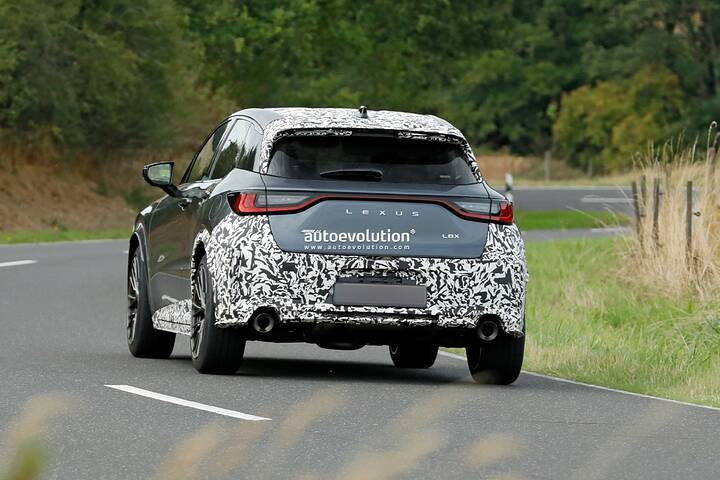 spy-photos-2027-lexus-lbx-morizo-rr-spied-with-minor-updates_26