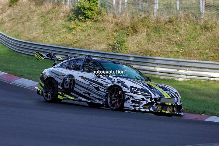 xiaomi-s-upcoming-su7-ultra-extreme-dons-revised-aerodynamics-in-latest-spy-photos_2