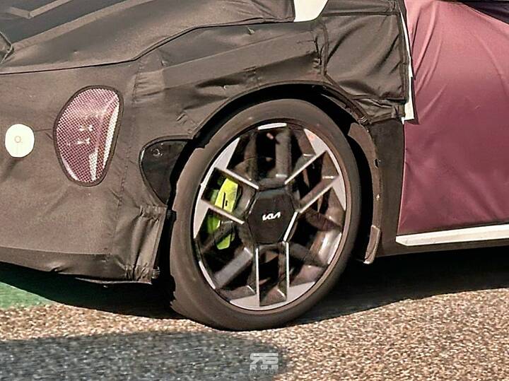 thumb-32ce6ce7ae53996eb59e7879c8782fc7_1763543977_9355_950x712