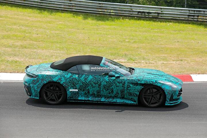 imgi_35_2026-aston-martin-db12-s-performance-model-comes-back-into-focus-with-canvas-top_5