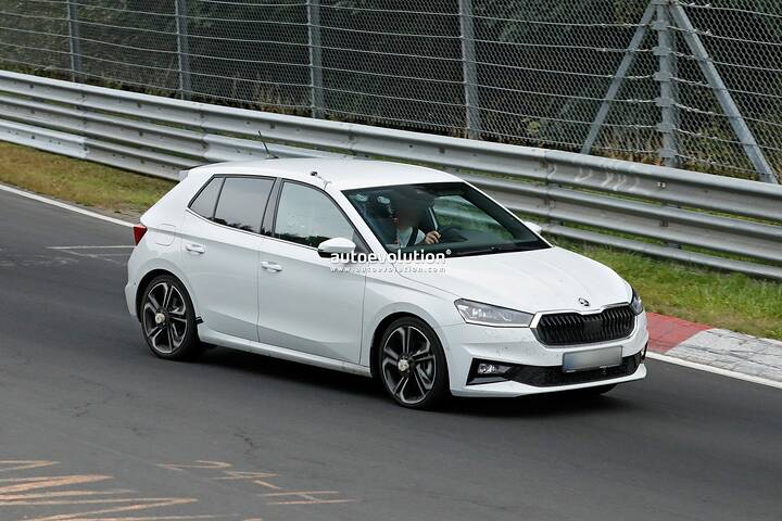 imgi_57_2026-skoda-fabia-rs-potentially-spied-may-feature-volkswagen-polo-gti-muscle_8