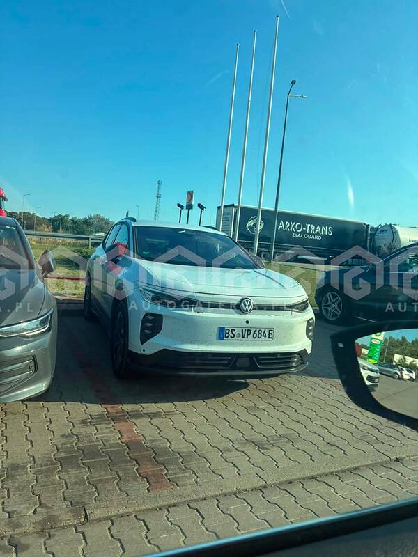 Volkswagen-ID-Tiguan-newcarscoops-2