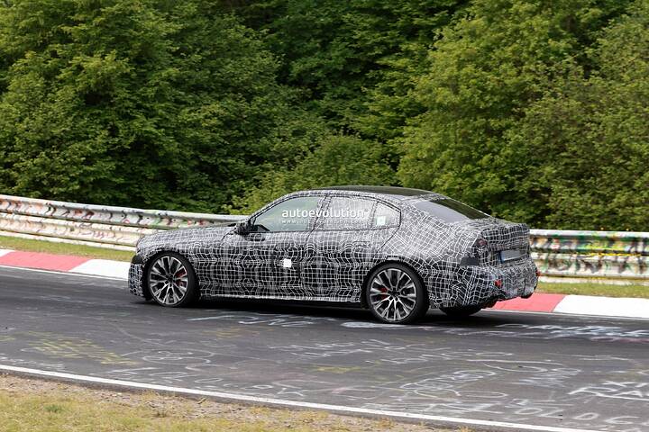 new-bmw-m350-is-a-baby-m3-for-every-day-driving_8