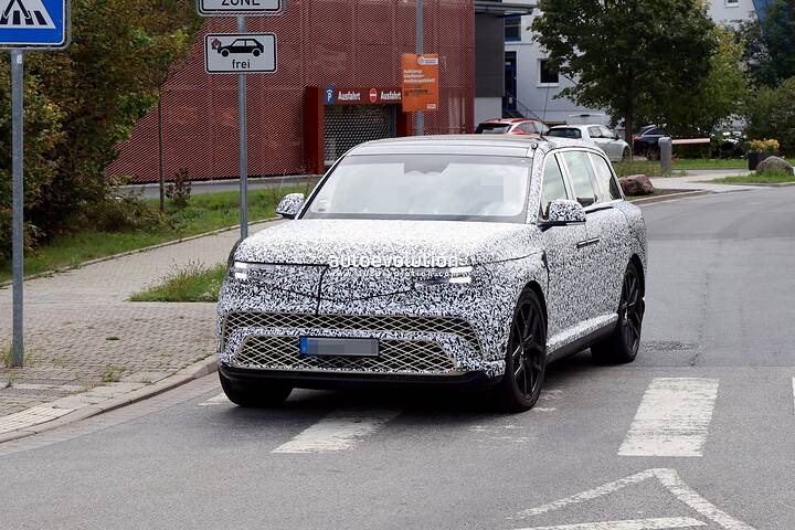 imgi_53_2027-genesis-gv90-spied-with-purportedly-optional-coach-doors-open_7