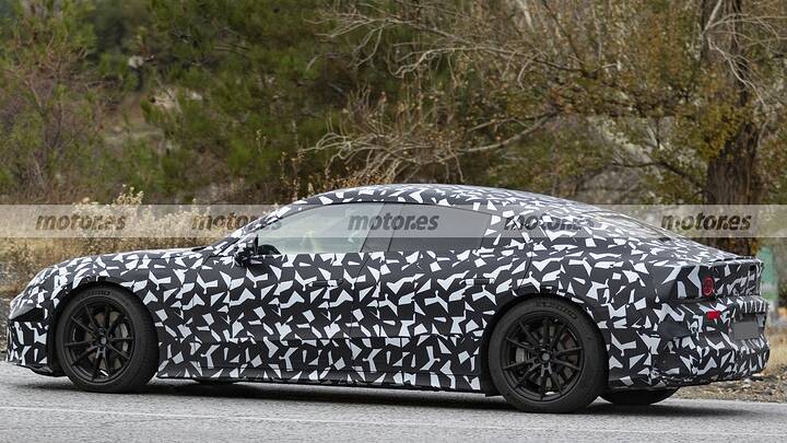 mercedes-amg-gt-berlina-2026-fotos-espia-2025111526-1765388122_20