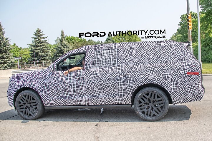 2025-ford-expedition-prototype-spy-shots-may-2023-new-24-inch-wheels-exterior-004
