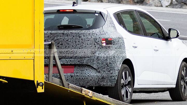El coche barato más vendido se aleja de los chinos con una actualización que llega en 2025 repleta de mejoras 17