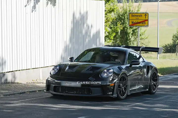 Porsche-992.2-911-GT3-RS-Scoop-4