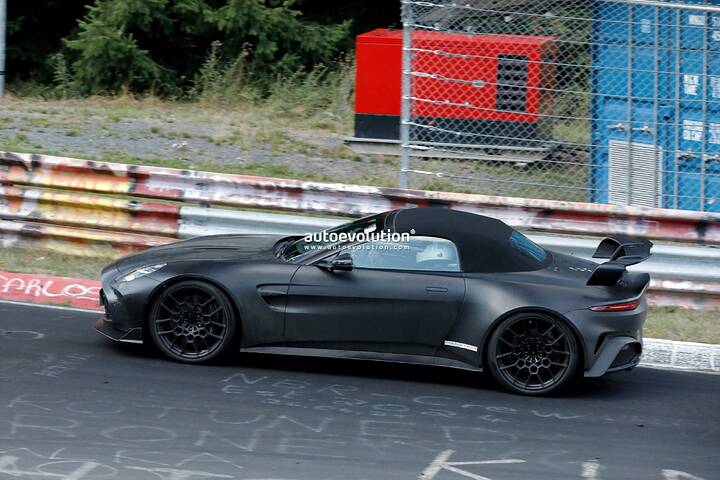 spy-photos-the-2027-aston-martin-vantage-rs-roadster-is-gaydon-s-next-open-top-track-weapon_5