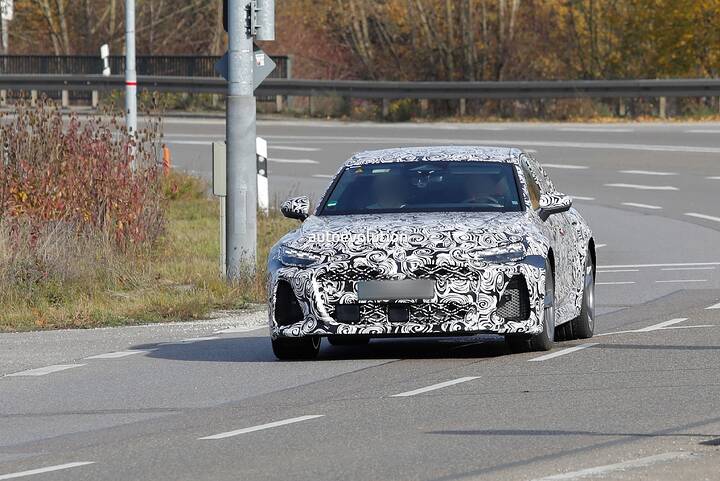 imgi_38_the-audi-rs-6-sedan-is-making-a-comeback-should-the-four-door-bmw-m5-worry_1