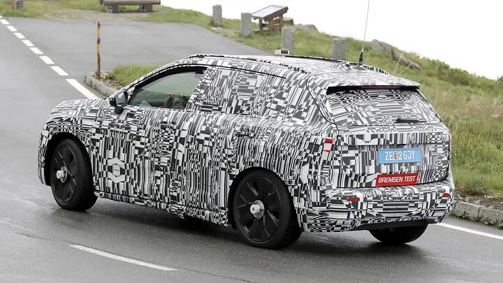 Skoda Epiq spyshots 2025-4