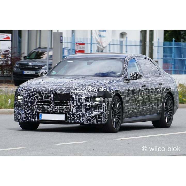 BMW 7 series facelift spied in Munich #BMW #7series #7er #lci #facelift ##bmw7series #prototype
