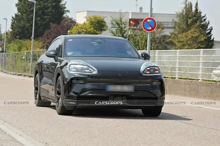 Porsche-Cayenne-Coupe-Electric-Spy-Shots-02-2048x1366