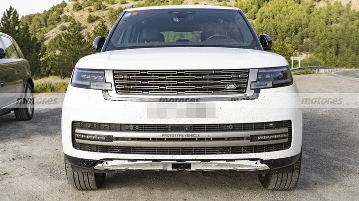 El Range Rover 2026 ya deja ver su interior, estrena una sorpresa tecnológica que nadie esperaba 4