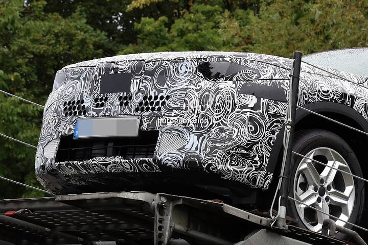 2027-bmw-x2-spied-in-a-premiere-wearing-neue-klasse-newcarscoops_17