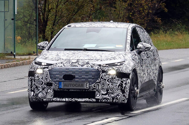 audi-prototype-camo-front-quarter-tracking
