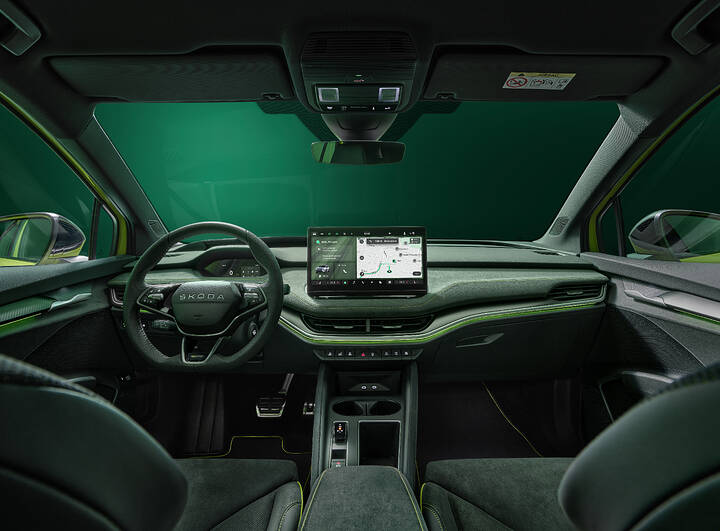 ELQ_RS_009_Front_Interior