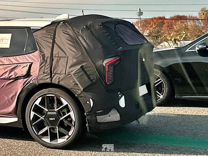 thumb-32ce6ce7ae53996eb59e7879c8782fc7_1763543979_9315_950x713