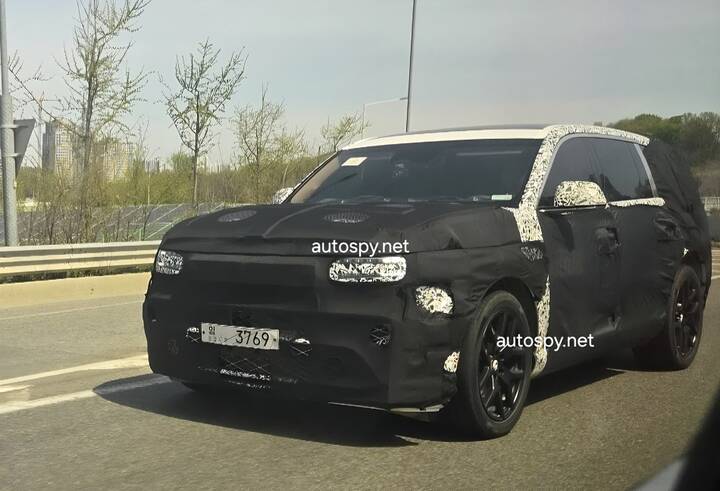 thumb-2027 Genesis GV90_newcarscoops_33950x649