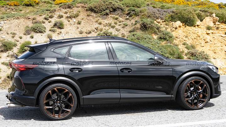 cupra-formentor-2027-fotos-espia-2025108754-1750237693_8