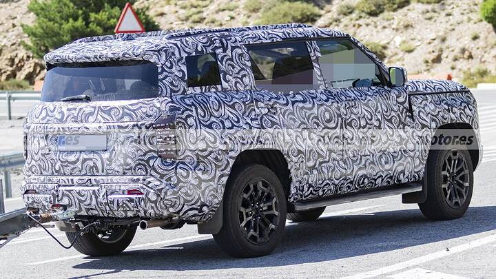 mitsubishi-pajero-2026-fotos-espia-2025109162-1752491214_12