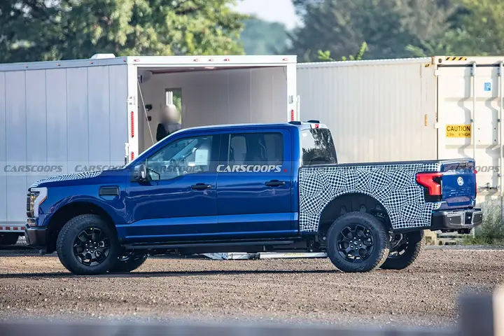 2026-Ford-F-150-Lightning-821-6-1536x1024