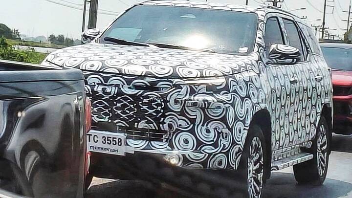 2026-toyota-fortuner-front-spied-newcarscoops_1
