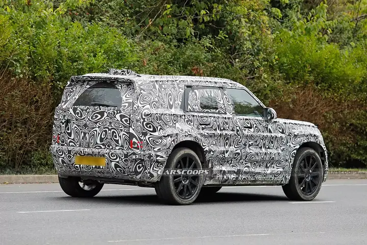 Land-Rover-Defender-Sport-EV-spy-shots-00016-2048x1367