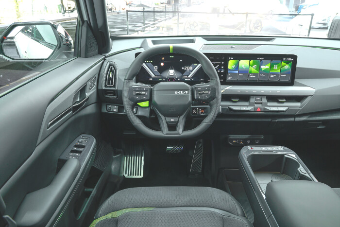 kia ev5 gt snow white pearl motorshow interior hires 02