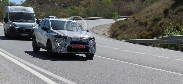 2023 Renault Capture-newcarscoops-com_3