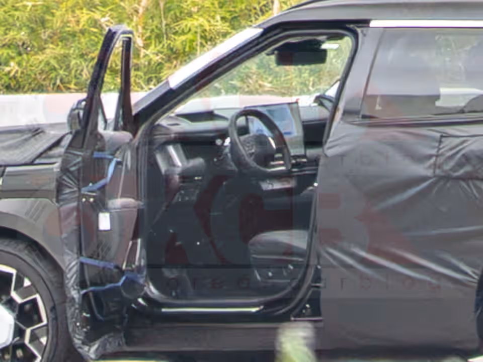 2027 Hyundai Tucson Spied with Door Open - newcarscoops - aa9a