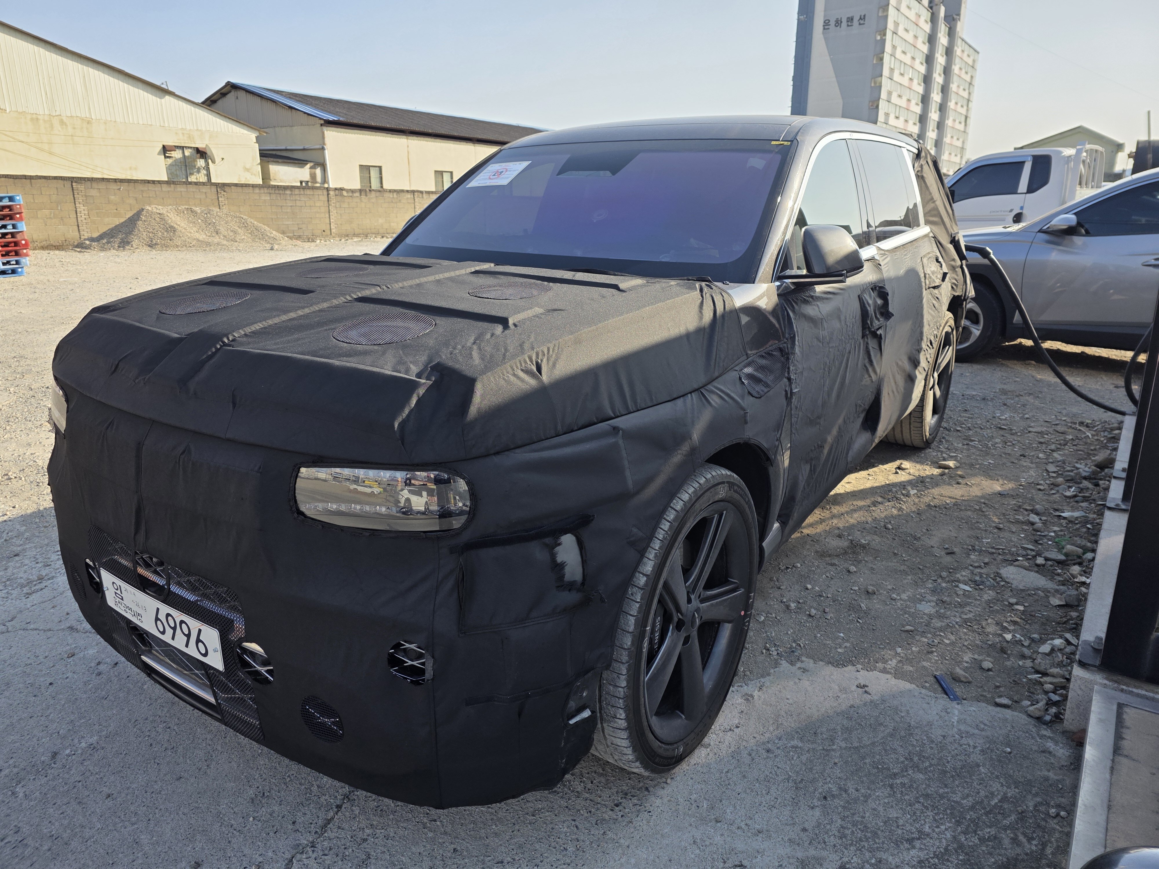 2026 Genesis GV90_newcarscoops_1000006342