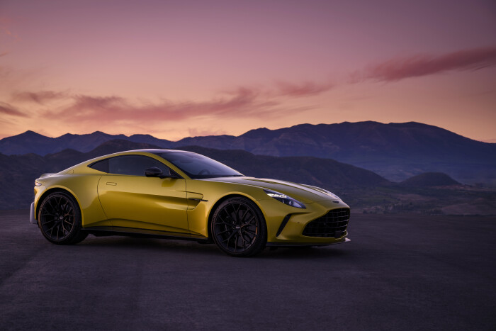 AstonMartinVantage_2688ec4df8aa62ebe0.md.jpeg