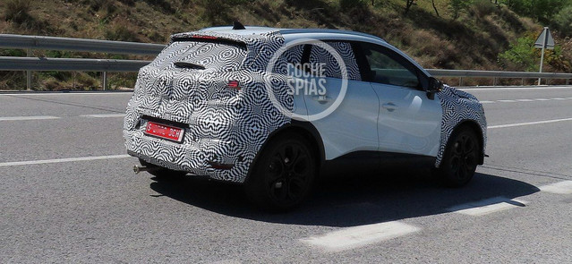 2023 Renault Capture-newcarscoops-com_9