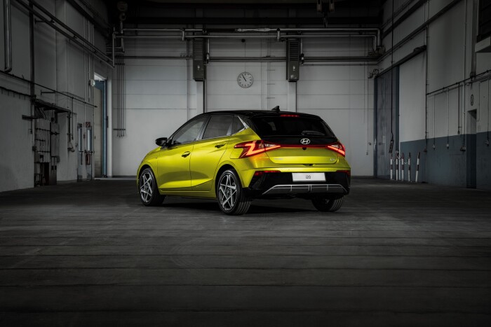 Hyundaii206614c300e13188679.md.jpeg