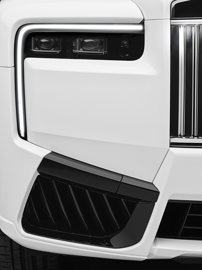 Rolls_Royce_Black_Badge_Cullinan_SII_21fc9aab155c49335b.md.jpeg