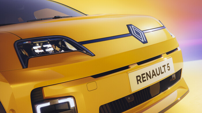 Renault-5-E-Tech-electric-26d4c96bbe1621a799.md.jpeg